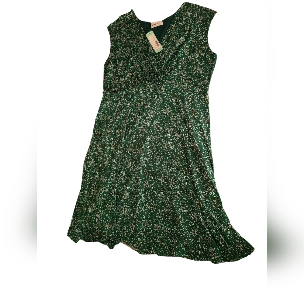 Green polka-dot dress